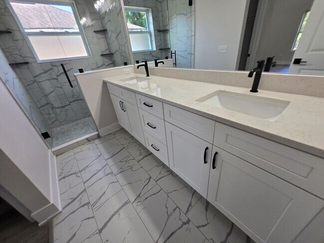 Building Photo - Newer Construction- 3 bed 2 bath Patio Home on the Golf Course – Turkey Creek
