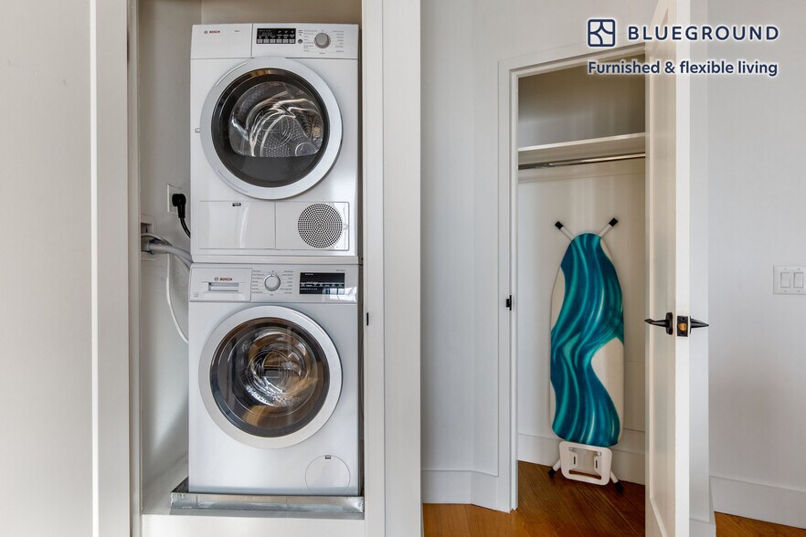 Building Photo - 63 Wall St