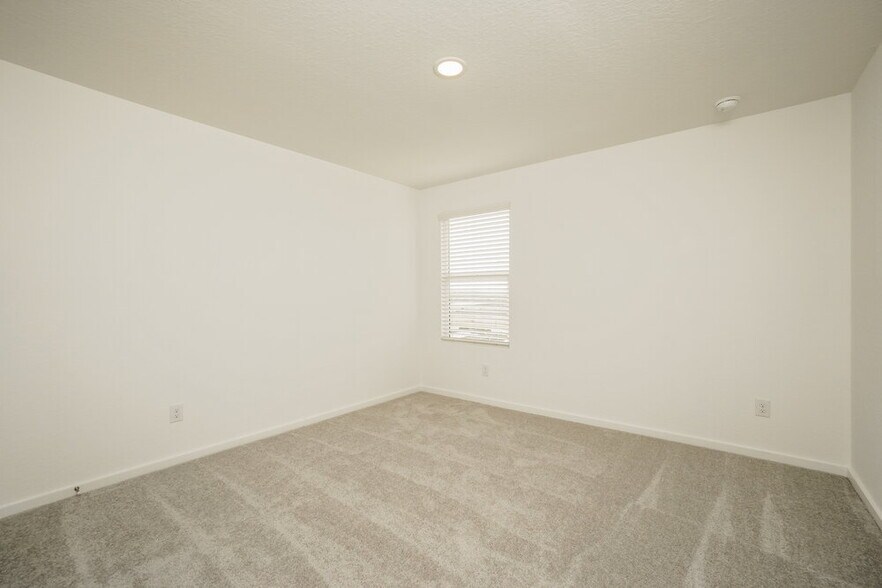 Building Photo - 11528 Chestnut Barr Dr