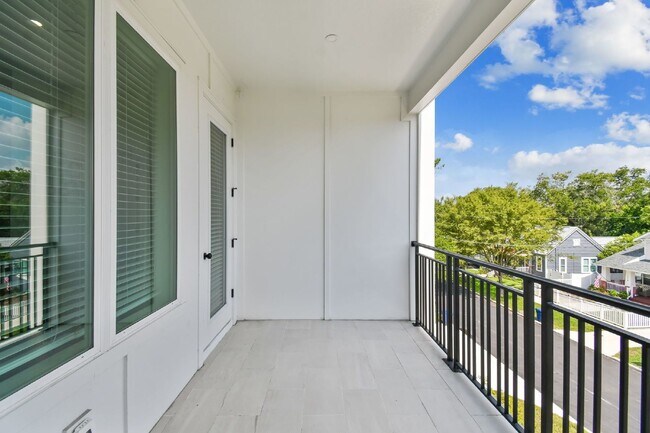Building Photo - Luxurious 3 Bedroom Condo with Spacious Layout and Prime Location in Tampa, FL!