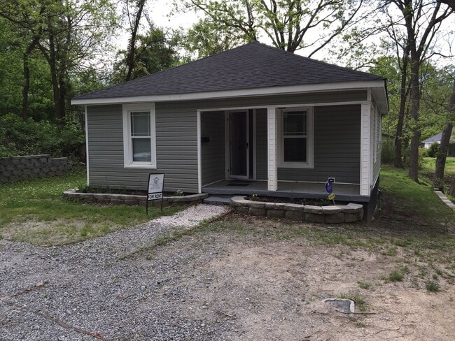 Building Photo - 805 Keller Ave