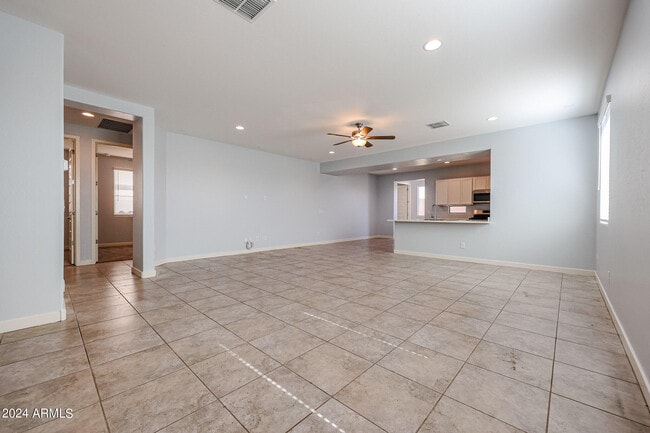 Building Photo - 16382 W Questa Dr