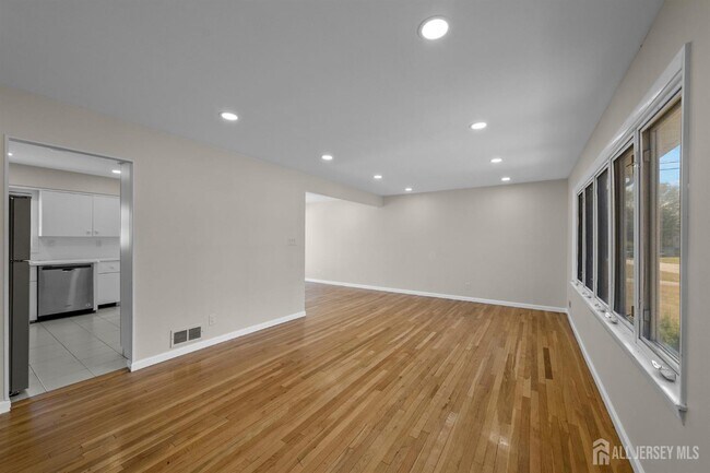 Building Photo - 41 Herbert Ave