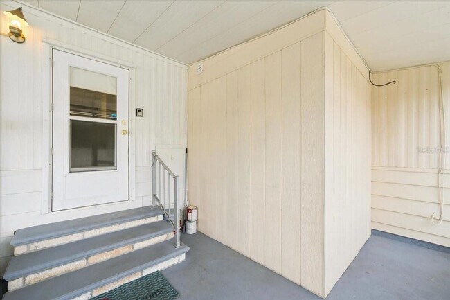 Building Photo - 7505 Fairlane Ave