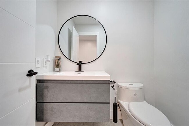 Building Photo - 3501 N Park Rd