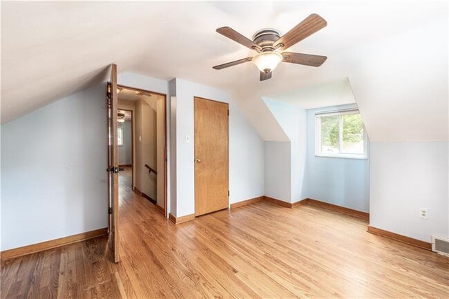 Building Photo - 1431 Lakeside Dr