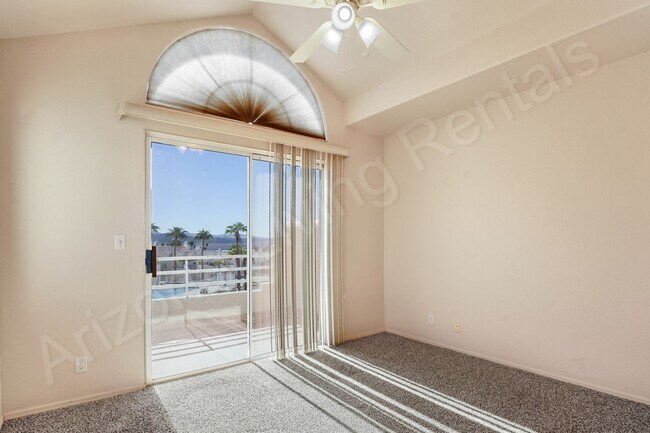 Building Photo - CONDO ON THE GREEN