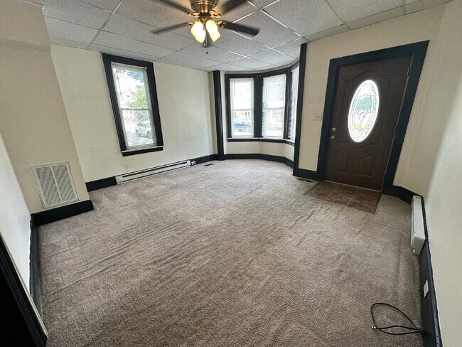 Building Photo - 2-Bedroom Duplex in Taneytown!