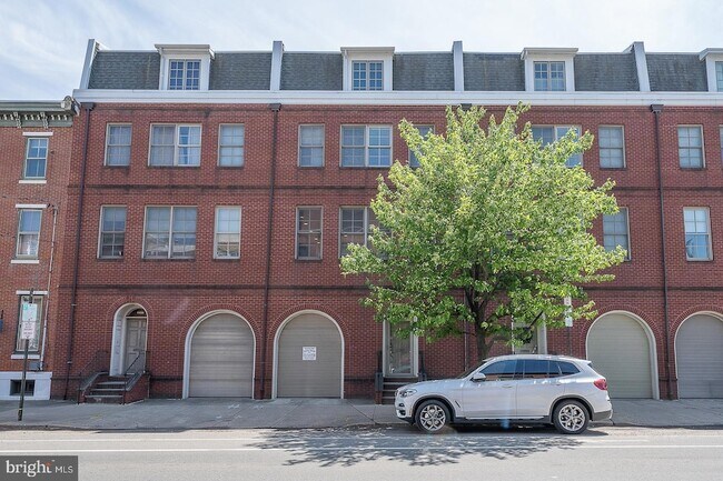 Building Photo - 1832 Fairmount Ave