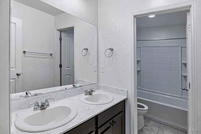 Building Photo - 4347 Ibiza Island Way