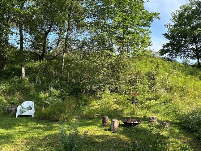 Building Photo - 511 Main St