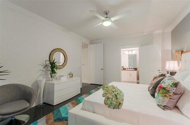 Building Photo - 3300 Towers Blvd