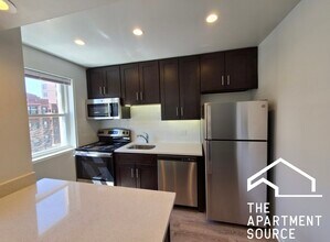 Building Photo - 520 W Aldine Ave