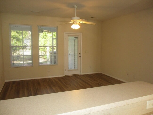 Building Photo - 161 Olde Towne Way