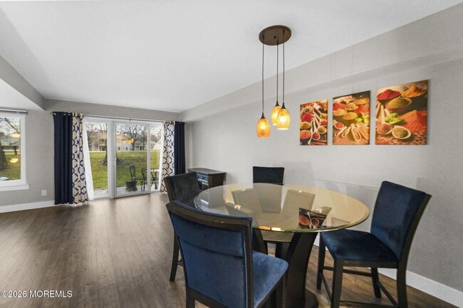 Building Photo - 83 Greenwood Dr