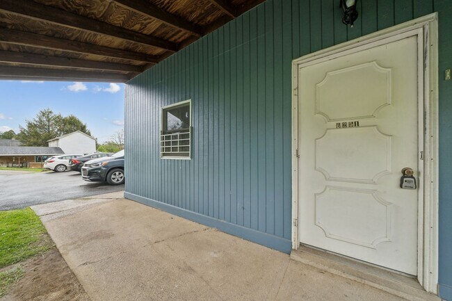 Building Photo - 6251-6259 Old William Penn Hwy