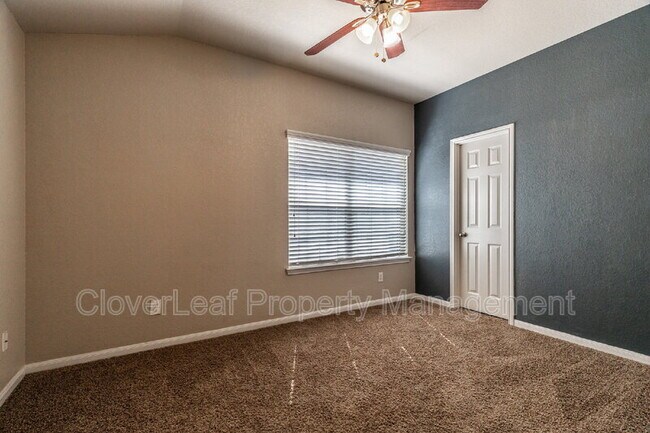Building Photo - 213 Tumbleweed Run