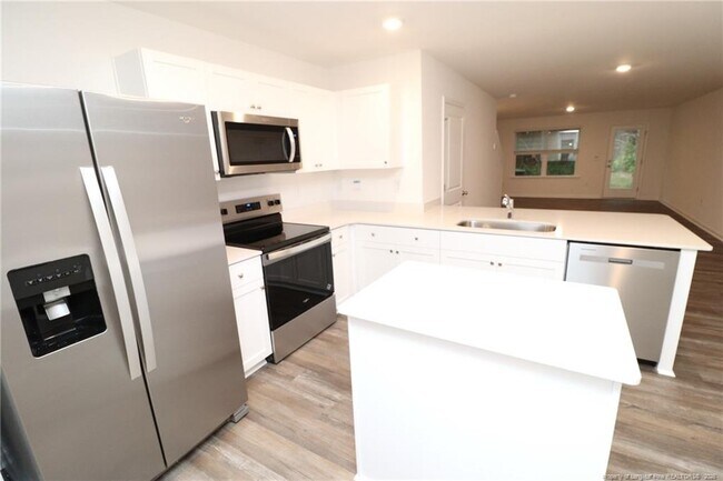 Building Photo - 5810 Brambleberry Way