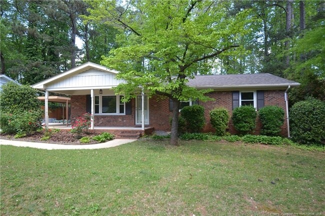 Building Photo - 806 Kingswood Dr