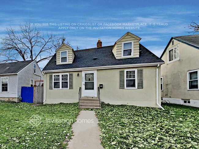 Building Photo - 5628 33rd Ave S