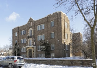Building Photo - Uptown Classics Apartments