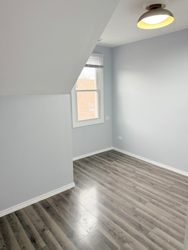 Building Photo - 2807 N 74th Ct