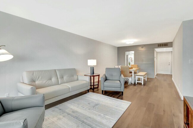 Building Photo - 3300 S Ocean Blvd