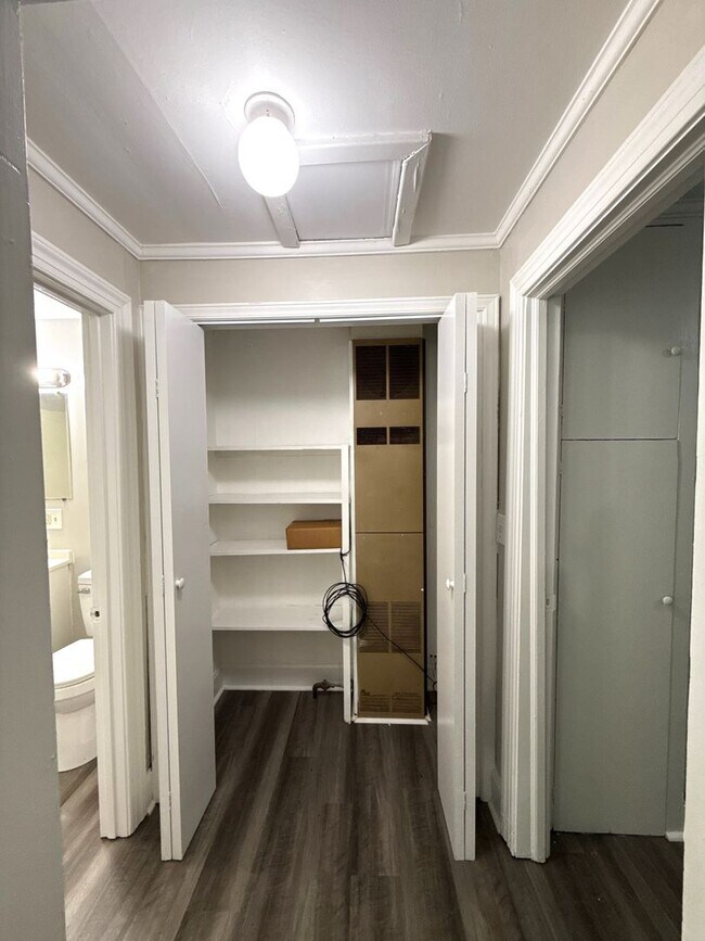 Building Photo - T.R. Lawing Realty Property