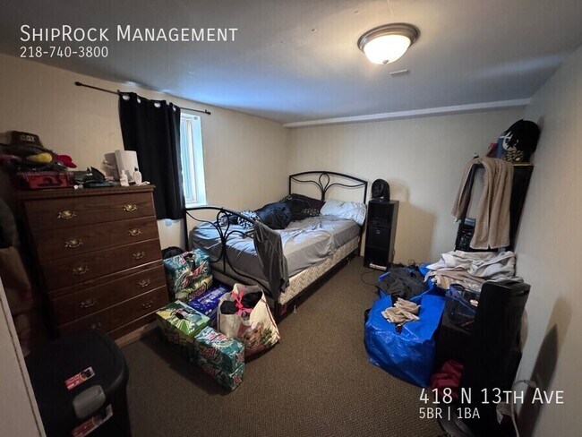 Building Photo - 418 N 13th Ave E