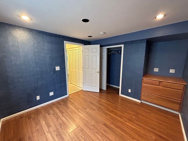 Building Photo - 4 Bed 3.5 Bath