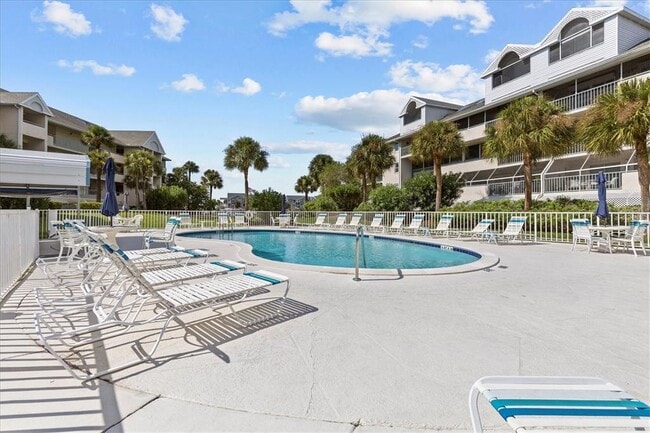 Building Photo - 5537 Sea Forest Dr