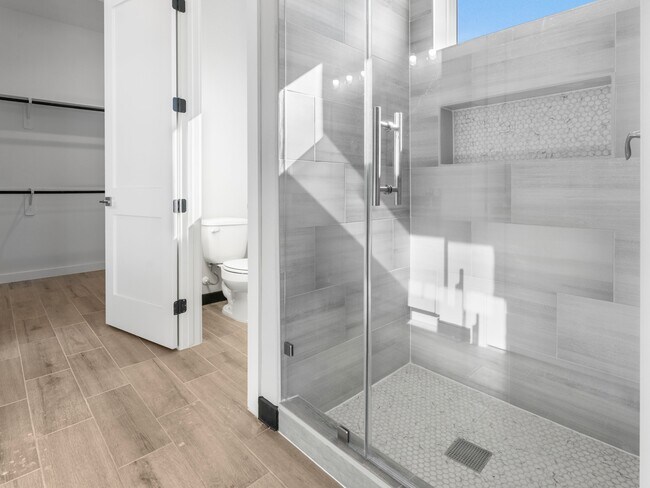 Building Photo - 209 Silverleaf Rd