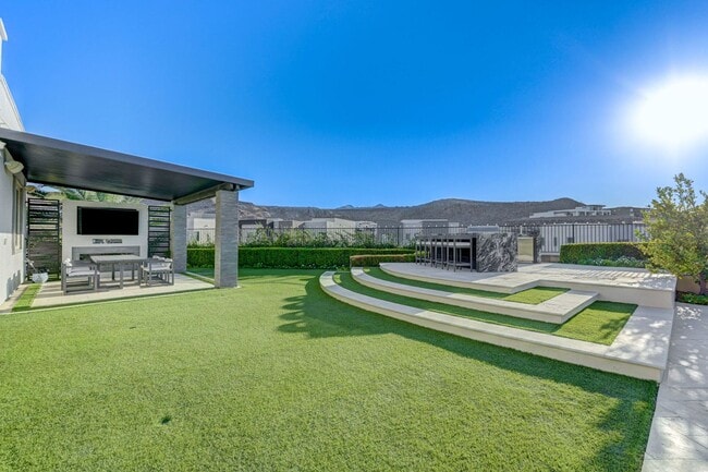 Building Photo - Distinctive Fully Furnished Estate in The Canyons!