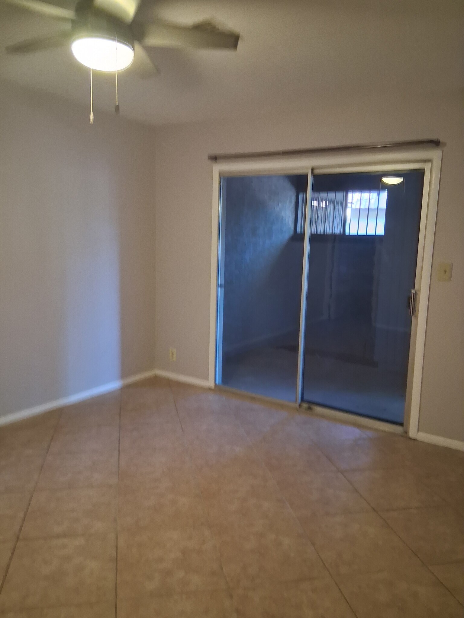 Building Photo - 9031 W Elm St