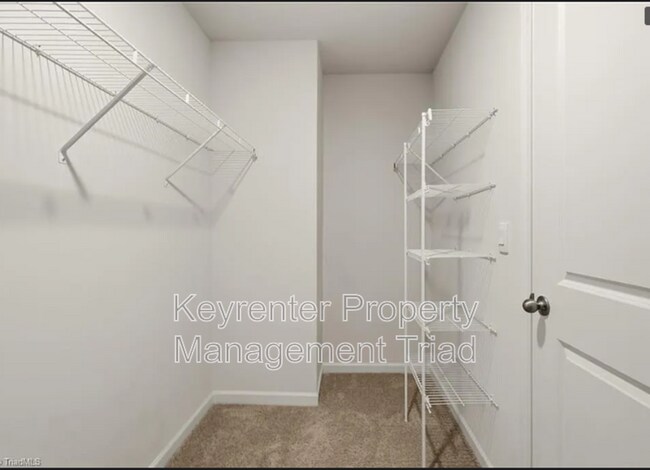 Building Photo - 7448 Buckpasser Dr