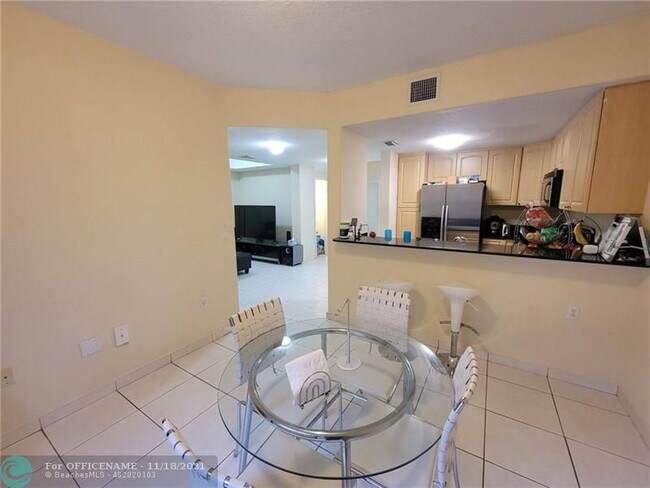 Building Photo - 7260 NW 174th Terrace