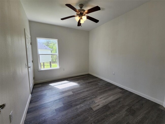 Building Photo - 6103 Lacey Oak Dr