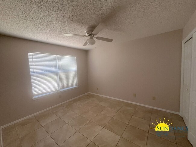 Building Photo - Nice 2 Bedroom Unit in Niceville!