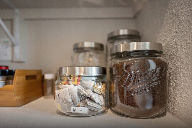 Building Photo - 421 Bluegrass Way