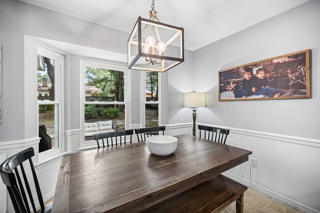 Building Photo - 507 Nassau Dr