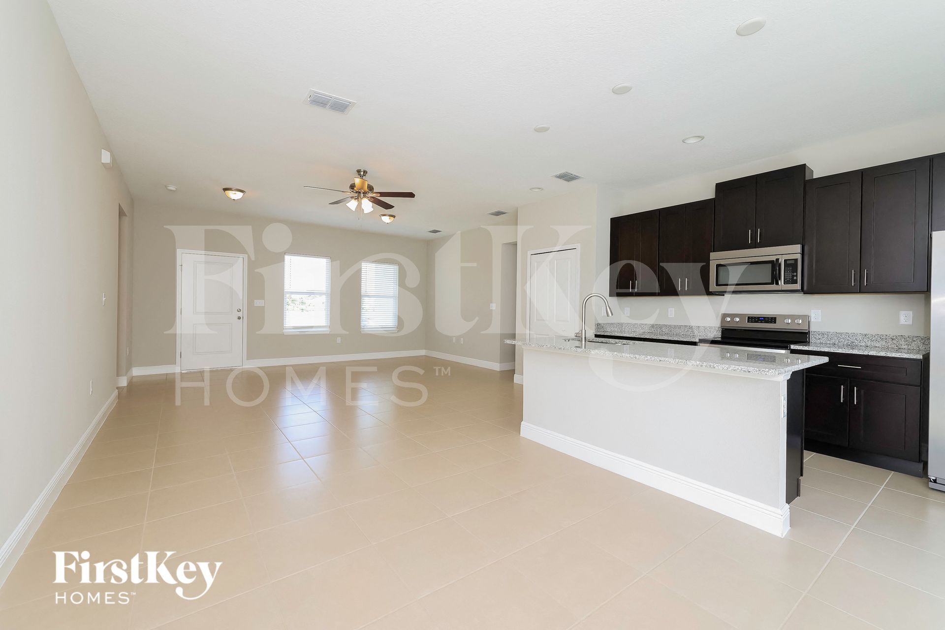 Building Photo - 650 Hudson Valley Dr