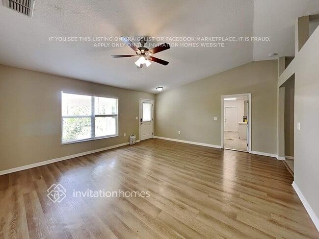 Building Photo - 2826 Gisela Rd