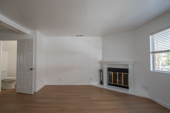 Interior Photo - 5340