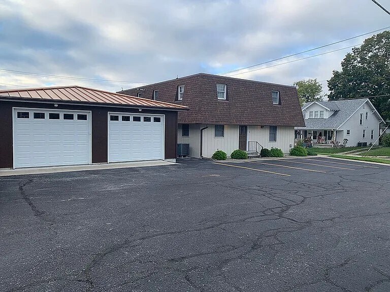 Building Photo - 617 4th St