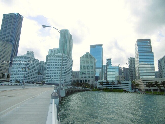 Building Photo - 770 Claughton Island Dr