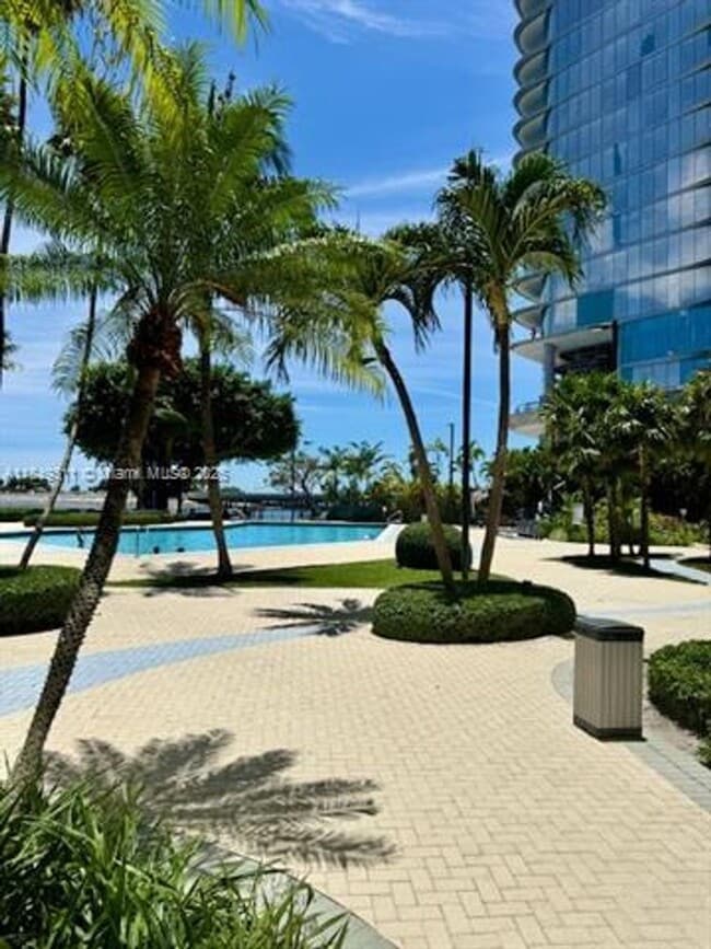 Building Photo - 2451 Brickell Ave