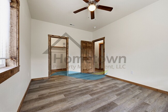 Building Photo - 130 Countryside Ln