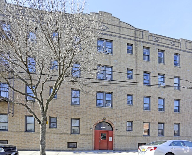 Building Photo - 89-32 138th St