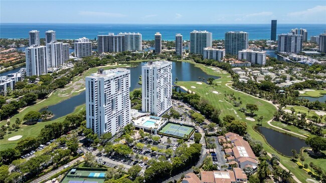 Building Photo - 20225 NE 34th Ct