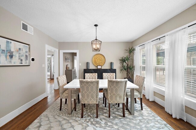Building Photo - 1631 Castle Ct